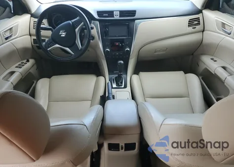 2011 Suzuki Kizashi Sport Sls z USA, uszkodzony, nr VIN JS2RF9A84B6110067